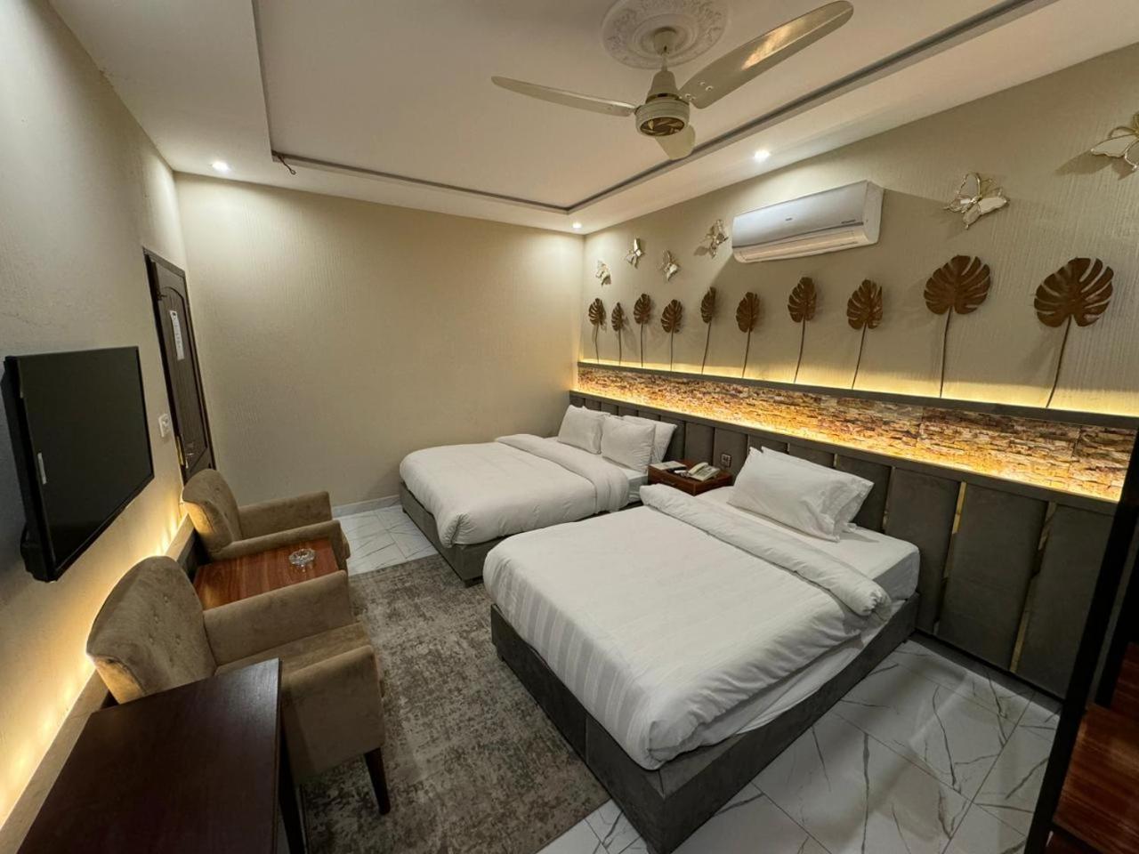 Shelton Boulevard Hotel Lahore Exteriér fotografie