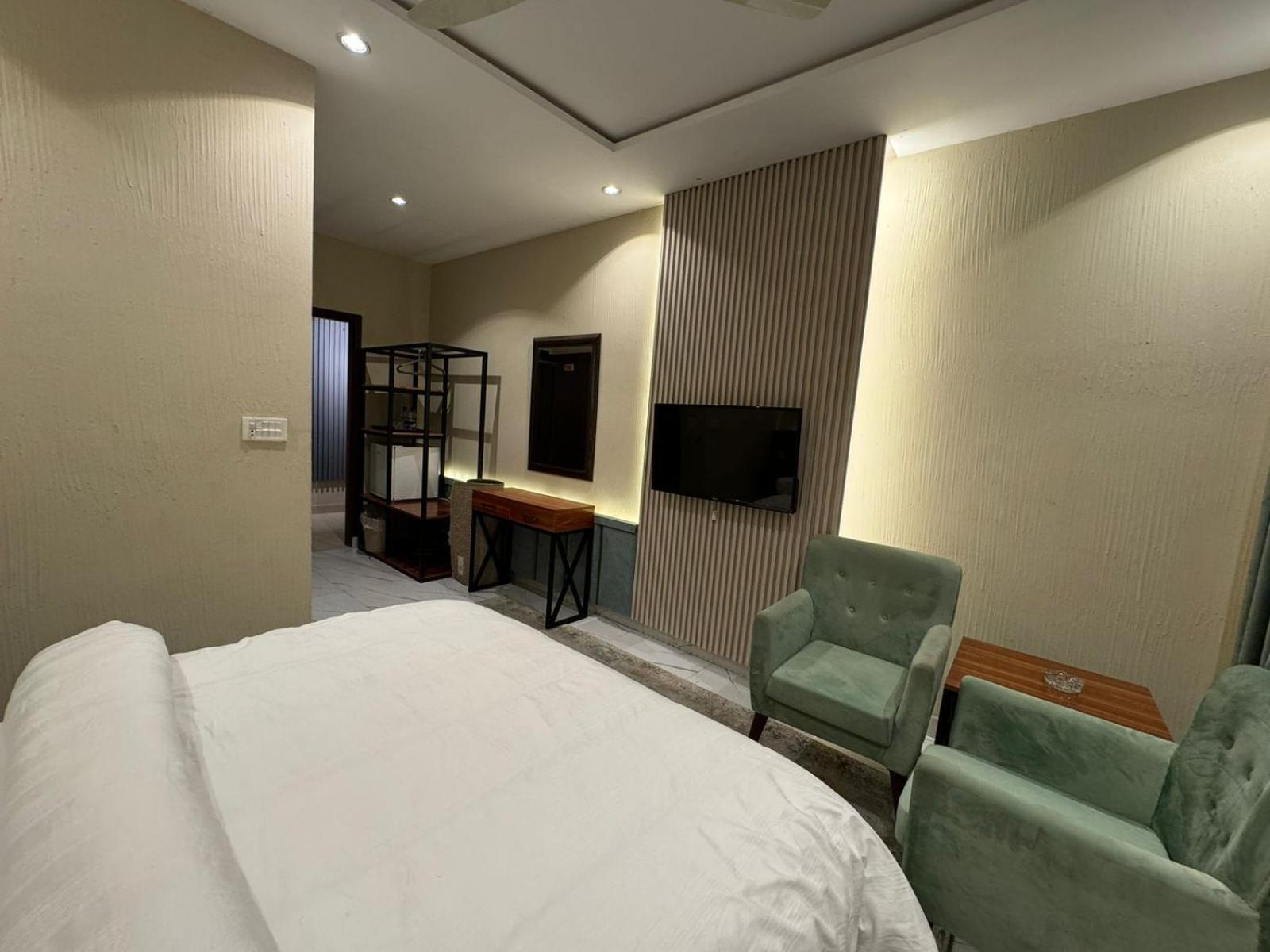 Shelton Boulevard Hotel Lahore Exteriér fotografie