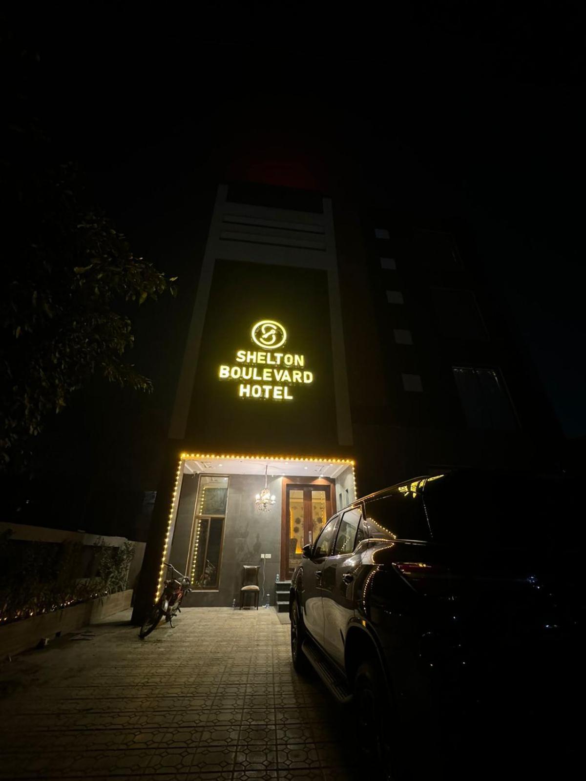 Shelton Boulevard Hotel Lahore Exteriér fotografie